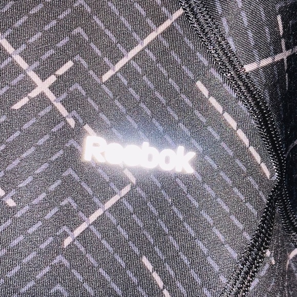 Jacket Reebok Reflective Performance Running Long Sleeve Sz Xs Gray 1/4 Zip - Picture 8 of 14